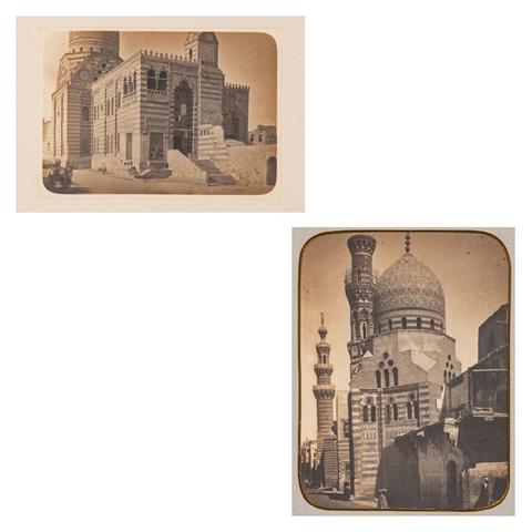 Fotografien zweier Moscheen. Kairo, wohl um 1885