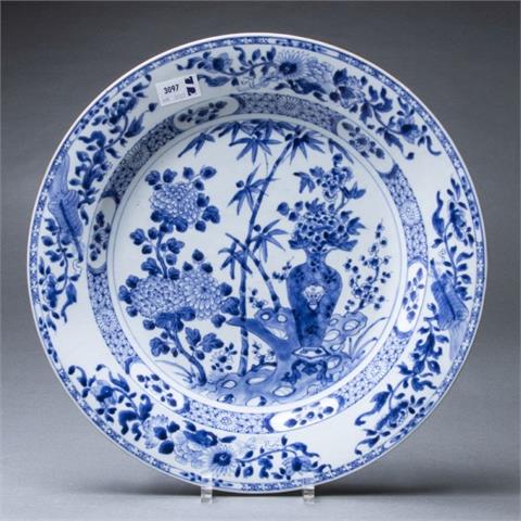 Großer Teller, China, wohl Qing-Dynastie 18. Jahrhundert