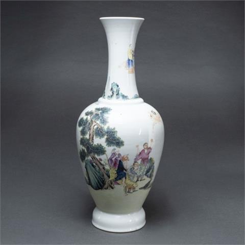 Famille rose-Vase, China, wohl Qing-Dynastie Ende 19. Jahrhundert