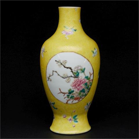 Famille rose Vase, China, Qing Dynastie, 19. Jahrhundert