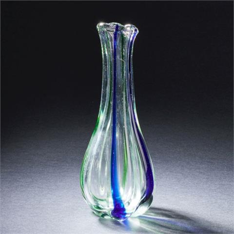 Vase mit grünen und blauen Bändern. Wohl Murano.