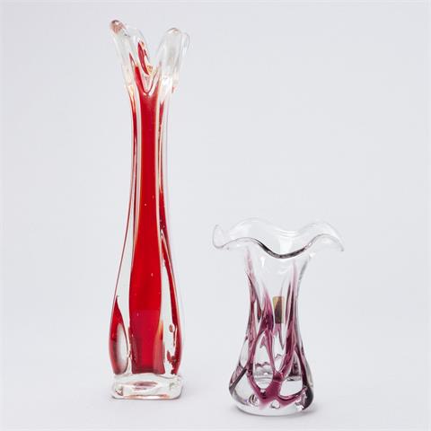 Vase vierfach gezogen Murano und Vase mit gewelltem Rand Poschinger.