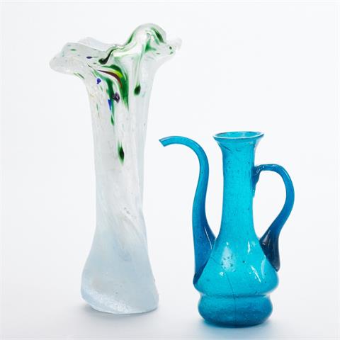 Vase Riedlhütte und kleine blaue Kanne Anis Glas