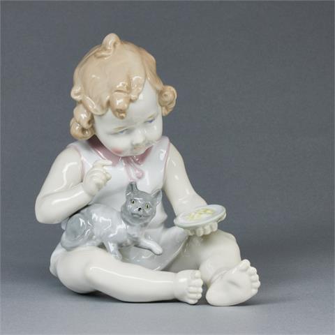 Spielendes Kind mit Katze. Porzellanfiguren Gräfenthal ab 1990.