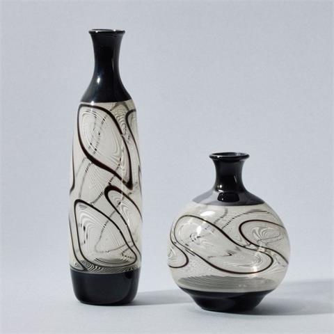 2 unterschiedliche Vasen - Kurt Wallstab, Darmstadt 1980 und 1981.