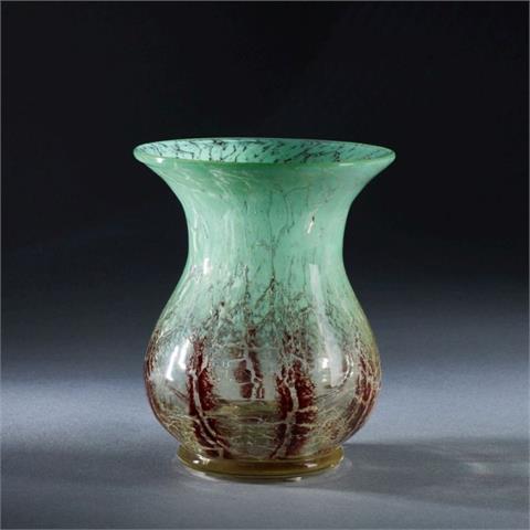 Vase Ikora grün / rot. WMF, Geislingen um 1930.