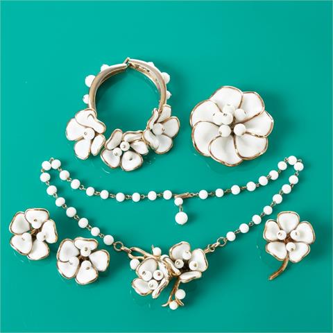 TRIFARI - Vintage Blumen-Parure mit weißen Camellia-Blüten (5 Teile)