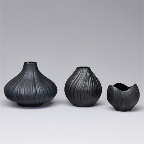 3 unterschiedliche Vasen Plissee - Martin Freyer.