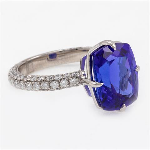 Eleganter Tansanit-Diamant-Ring