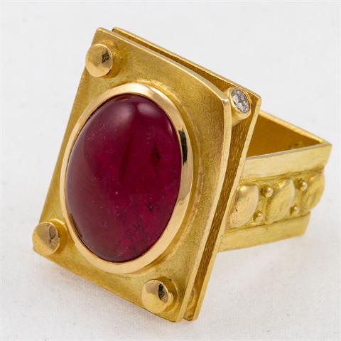 Designer-Ring mit einem großen pinkfarbenen Turmalin