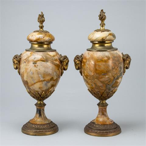 Paar Ziervasen, Frankreich, 19. Jahrhundert