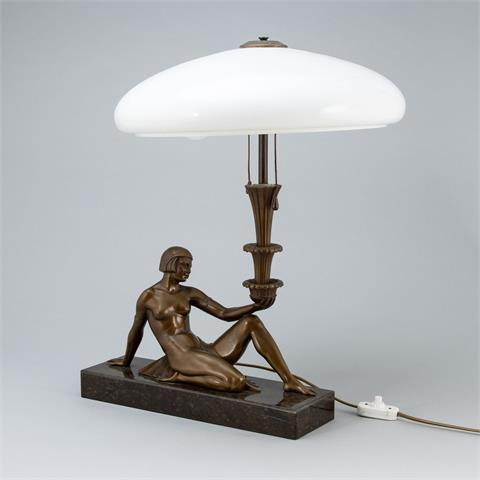 Art Deco Tänzerin als Tischlampe
